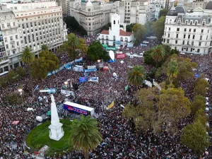 Marcha Federal Universitaria contra el ajuste del Gobierno. Imagen: Matías Baglietto.
