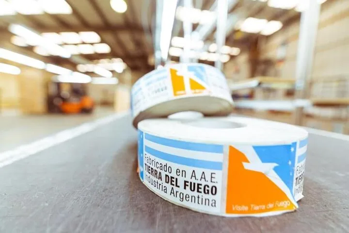 Tierra del Fuego concentra el 60% de la producción nacional de celulares, televisores y pequeños electrodomésticos, según datos de la Secretaría de Industria.