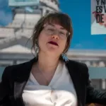 Foto perfil Dalia e1777409126139 | Entre hilos y circuitos: el futuro del textil ya está en el cuerpo | Ornitorrinco