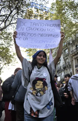 Marchar por la universidad estar sin poder sostener3 | ¿Alguien puede seguir estudiando? | Ornitorrinco