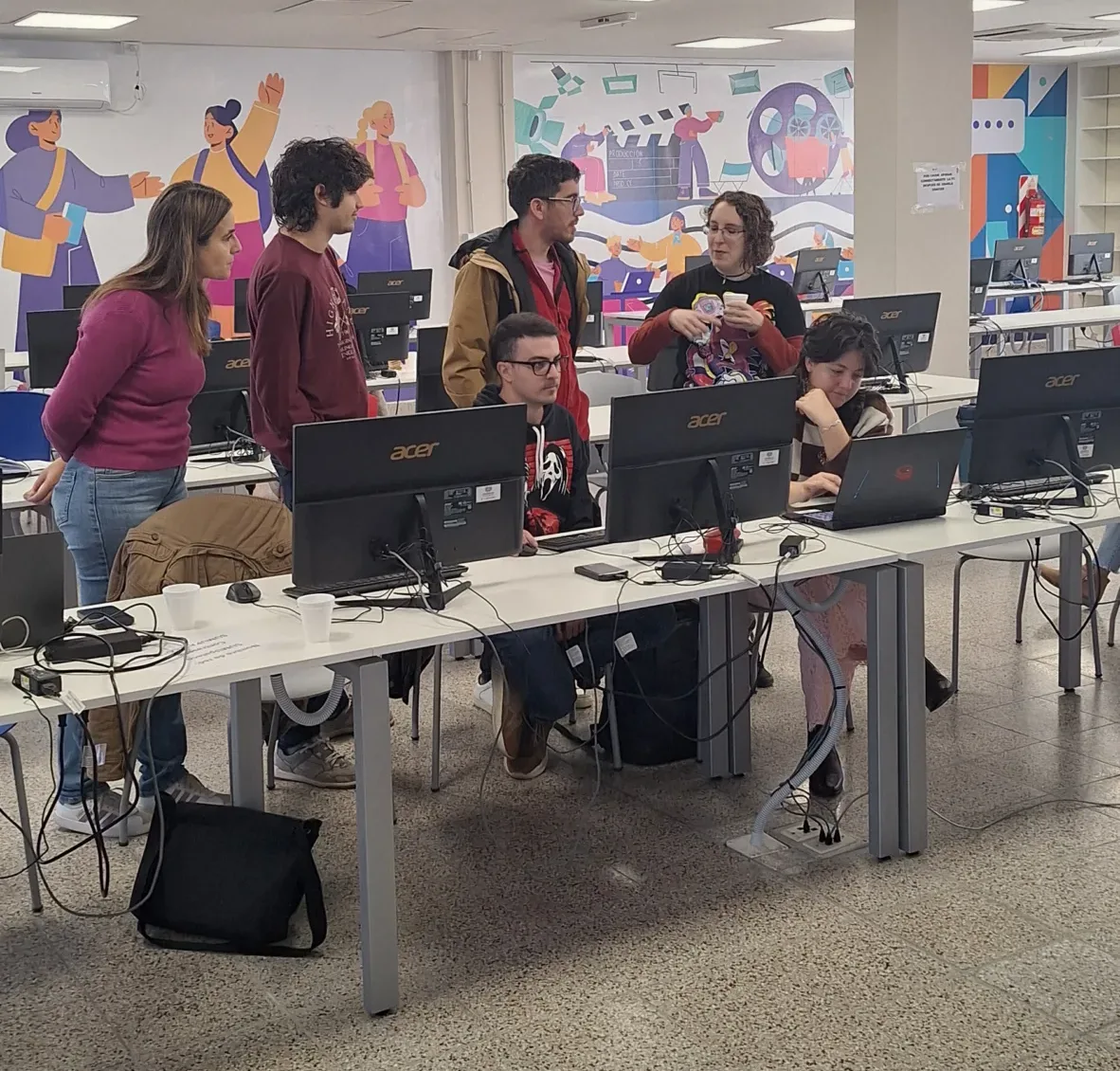 PROGRAMA FUTUROS MUJERES QUE REESCRIBEN LA CULTURA DEL VIDEOJUEGO 5 scaled e1779890819910 | Mujeres que reescriben la cultura del videojuego | Ornitorrinco