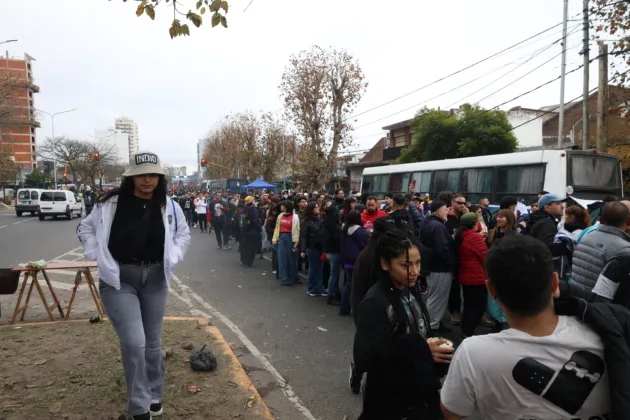 El Indio Solari y las multitudes eternas1 | El Indio Solari y las multitudes eternas | Ornitorrinco